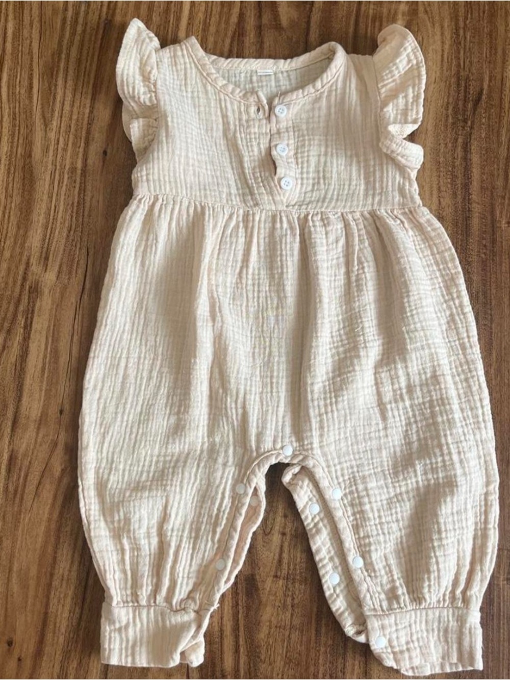 Cream Ruffled Muslin Baby Romper - Kids Bottoms